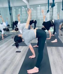 -亚太瑜伽普拉提学院