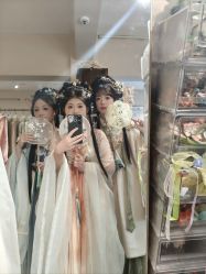 -一揽芳华汉服旗袍体验馆(拙政园店)