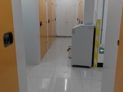 -安东易迷你自助仓储寄存仓库(杨浦店)