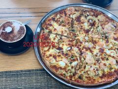 海鲜披萨-George's Restaurant