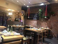 大堂-超越炭火牛蛙火锅鸡(河东店)