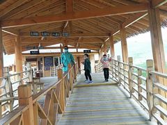 -江布拉克景区怪坡停车场