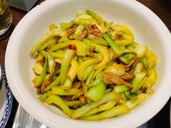 白菜杆炒肉丝-季家厨房(长江东大街店)