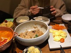 鸡丝凉米线-云海肴·汽锅鸡·云南菜(美罗城店)