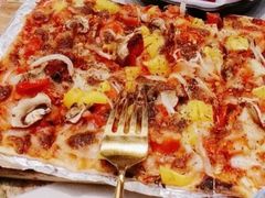 烧烤牛肉泡菜pizza-东米西面(台北院子店)