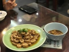 -老憨猪蹄(山大南路店)