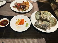 -大中华希尔顿酒店-念自助餐·嗨啤·小龙虾