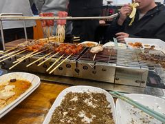 -哈尔滨小酒馆·鲜肉现穿自助烧烤(康新花园店)