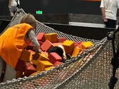 -极限PLAY运动娱乐新世界·团建派对潮玩休闲馆·室内蹦极高空游乐园