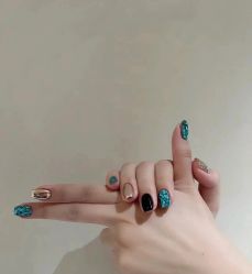 -桃色美甲沙龙