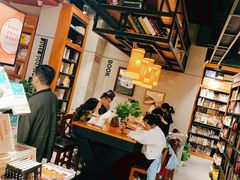 -SISYPHE BOOKS西西弗书店(龙湖滨江天街店)