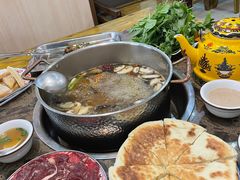 -乳仔牛牦牛汤锅 烤羊排(松潘古城店)