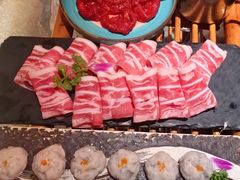 -老牌坊云南鱼豆花火锅(爱建店)