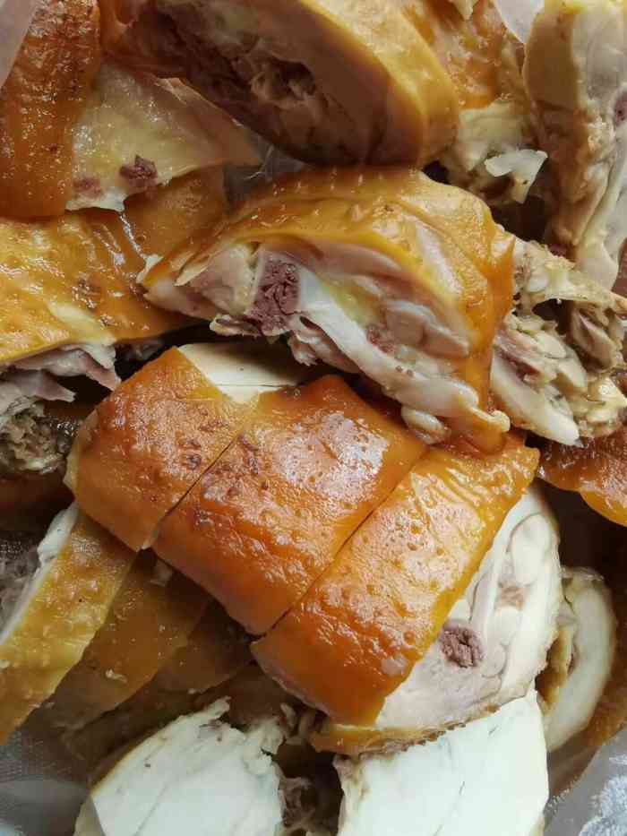 弥勒马氏卤鸡分店-"找了一大圈才找到,下午五点已经全部卖完了.