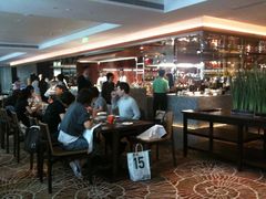 自助餐厅环境-广州天河希尔顿酒店