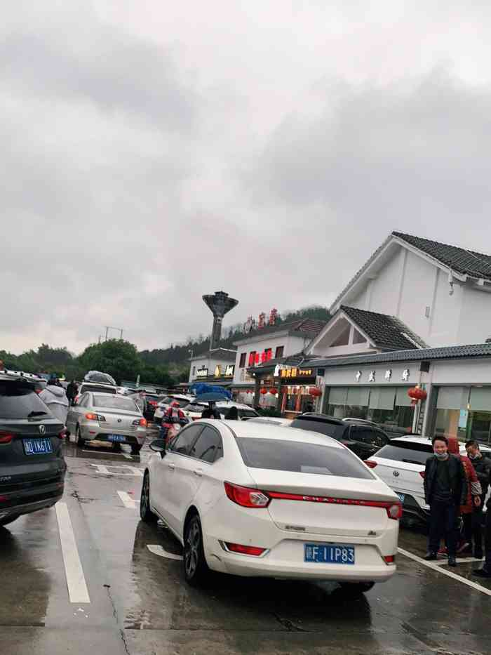 宜春服务区-停车场