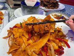 -巴特餐饮6加1音乐餐吧·新疆菜