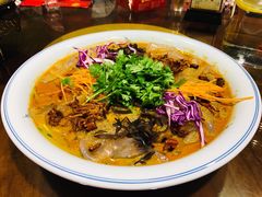 摇滚大拉皮-那家老院子东北菜·饺子·小鸡炖蘑菇(艳华街店)
