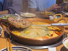 -洱火云南酸菜牛肉火锅(石景山当代商城店)