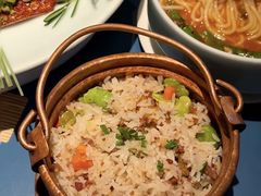 -一坐一忘云南菜(嘉里中心店)