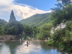 -安吉龙王山峡谷漂流