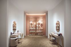 -派丽莫Pellimo原创设计婚纱品牌