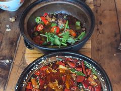 -有红鸡毛店·砂锅菜(抚琴夜市店)