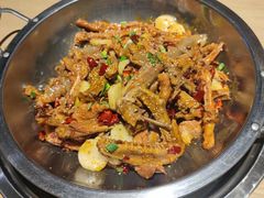 -张大师鸭爪爪特色干锅(钱塘江路店)