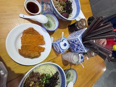 -沪西老弄堂面馆(定西路店)