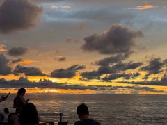 -Sunset Bar(丹绒亚路香格里拉店)