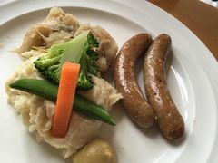 -LENBACH兰巴赫西餐啤酒坊(大连星海广场店)
