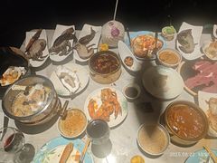 -雍容荟帝王蟹活龙虾展台自助(IFS黑金店)