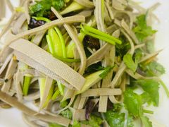 -溢心园香河肉饼总店