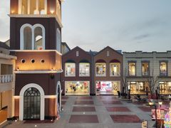 -王府井奥莱临潼小镇(临潼店)