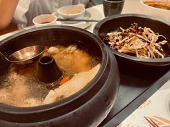 云南经典汽锅鸡-云海肴·汽锅鸡·云南菜(苏州中心店)