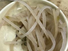 酸甜疙瘩丝-丽虹云南过桥米线(兴工街店)