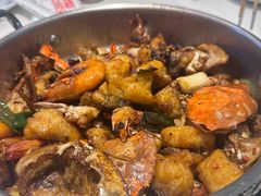 -七欣天香辣蟹火锅(闵行浦江欢乐颂店)