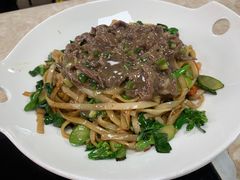 湿炒牛河-华威达牛庄(黄埔大道西店)