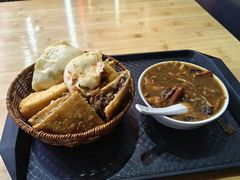 -穆彦华逍遥镇胡辣汤(岗坡路店)