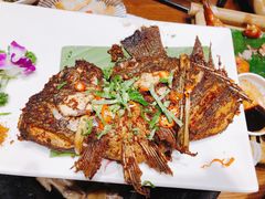 -老滇山寨•云南特色菜•地方菜•民族风情歌舞表演(金碧店)