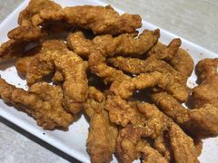 -爆炸头阿姨小四川正宗川味小吃(无任何分店)