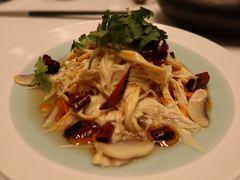 腐竹炝蘑菇-新吉士·上海菜(浦东LCM置汇旭辉店)