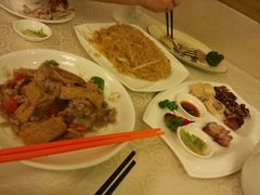 叉烧拼排骨&nbsp;惠爱鸡&nbsp;马拉盏豆腐&nbsp;海皇粉丝-惠爱餐厅