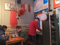 -爆炸头阿姨小四川正宗川味小吃(无任何分店)