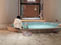 -涨巢·潮玩水疗局