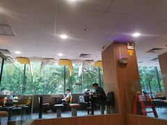 大堂-麦当劳(宝山大厦店)