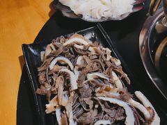 -果松木炭酸菜铜火锅·外婆参鸡汤