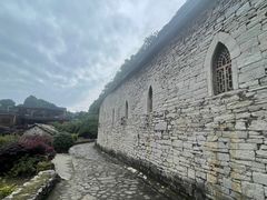 -高荡千年布依古寨旅游景区