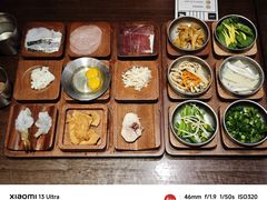 -银米·云南传统过桥米线(双廊黑金冠店)