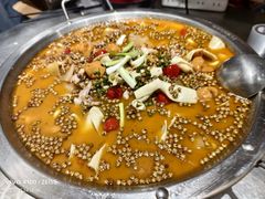 -晓彭肥肠鸡·泡椒鸡火锅(水木天地店)